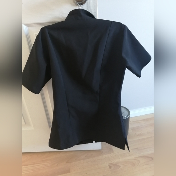 Esthetician uniform - Picture 2 of 2